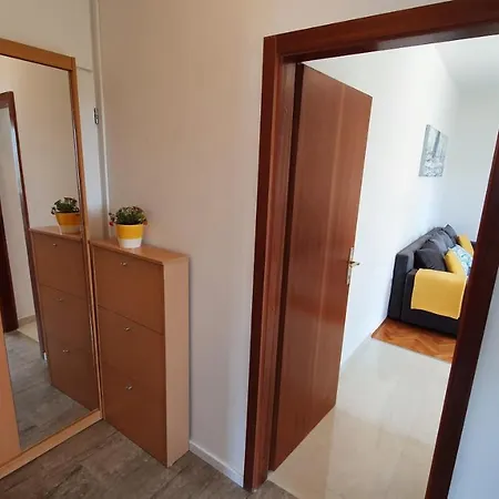 Desa - Only For Families Apartman Pag Town