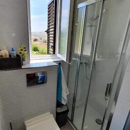 Desa Only For Family Apartament