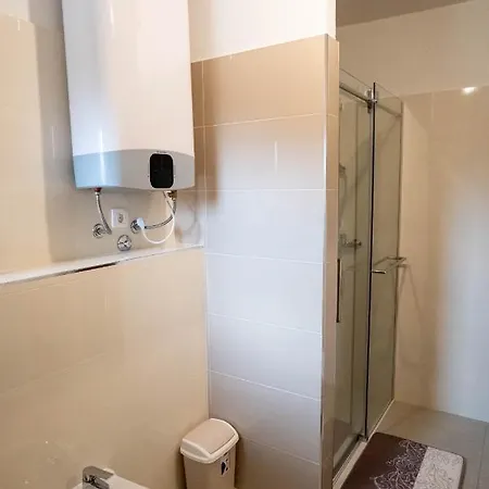 Desa - Only For Families Apartman Pag Town