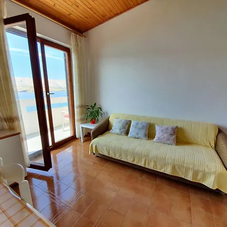 Desa - Only For Families Apartman Pag Town